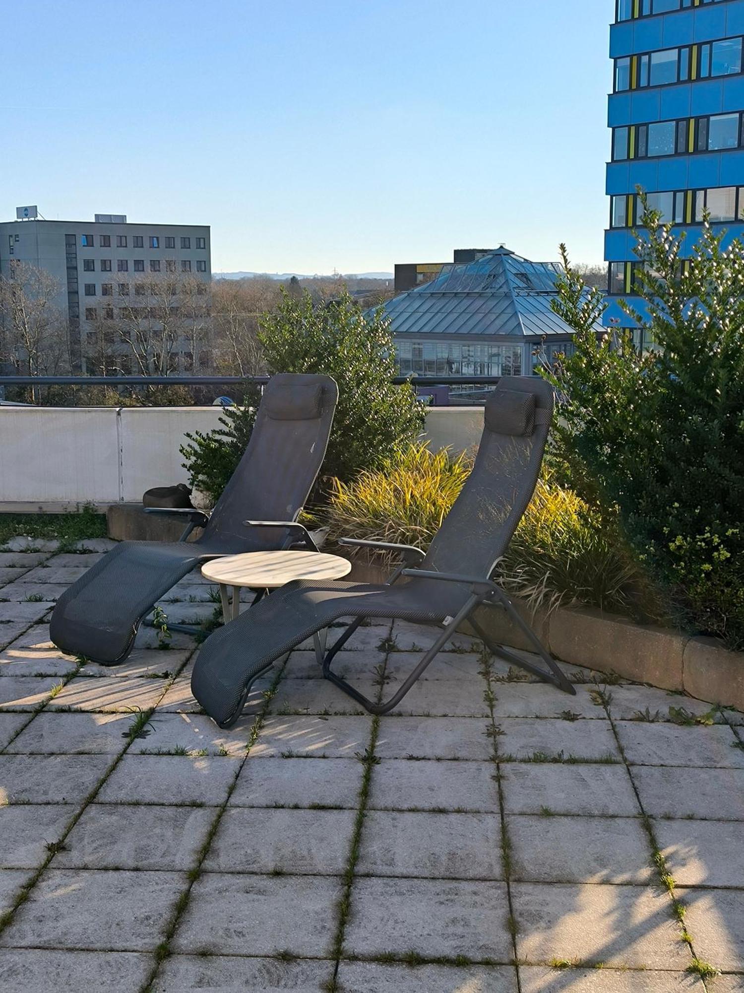 Im Herzen Von Wiesdorf- Blick Auf Das Bayer-Kreuz -Appartement Mit 2 Schlafzimmern-Fuer 3 Personen -Zentral Gelegen - Friedrich Ebert Platz 5A , 4Te Etage - Dachterrasse Und Sauna - Kaution Pflicht - Leverkusen Luaran gambar