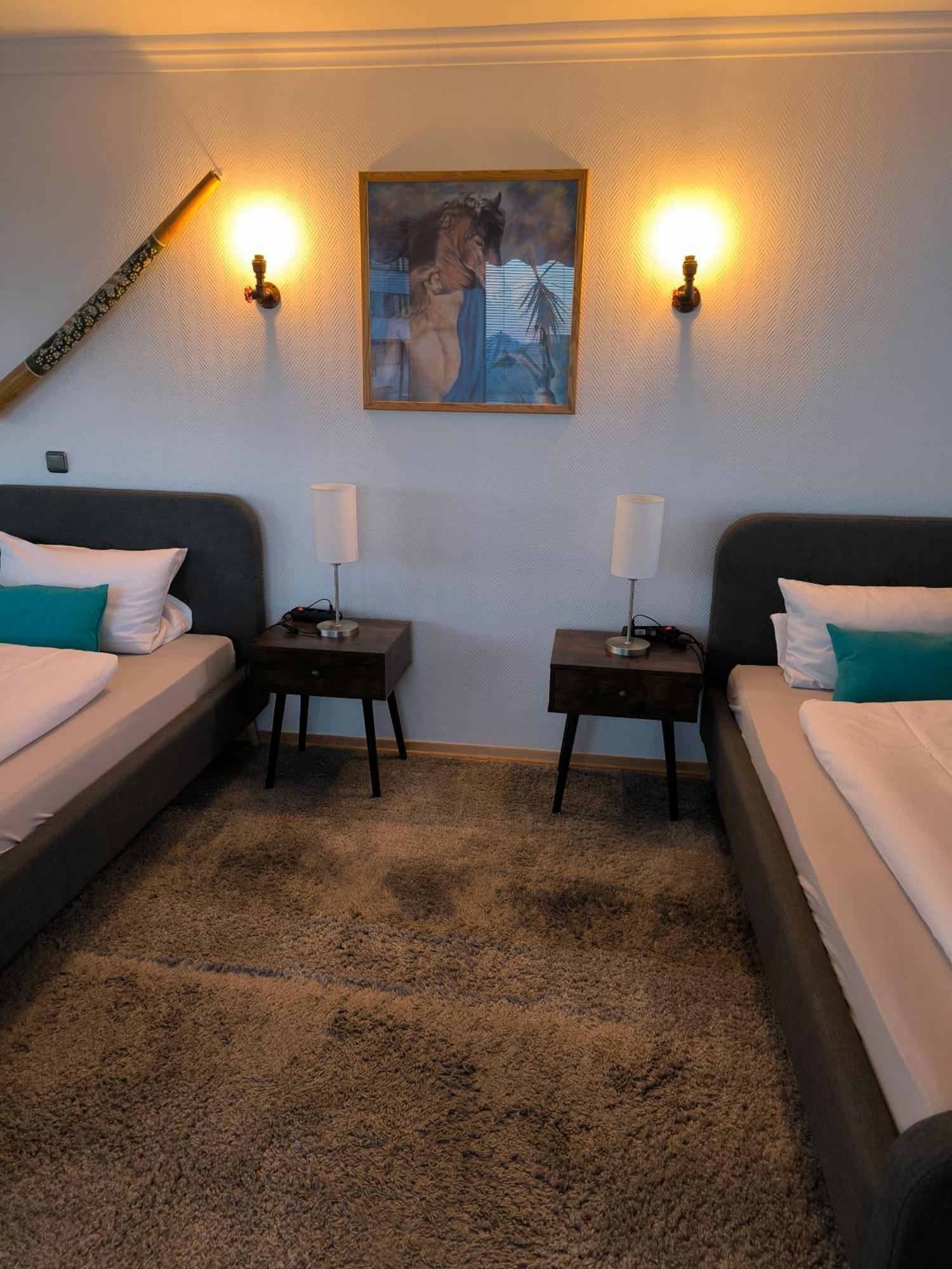 Im Herzen Von Wiesdorf- Blick Auf Das Bayer-Kreuz -Appartement Mit 2 Schlafzimmern-Fuer 3 Personen -Zentral Gelegen - Friedrich Ebert Platz 5A , 4Te Etage - Dachterrasse Und Sauna - Kaution Pflicht - Leverkusen Luaran gambar